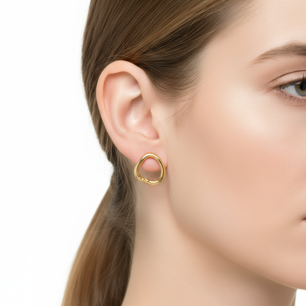 Gwen Earrings .50" Gold