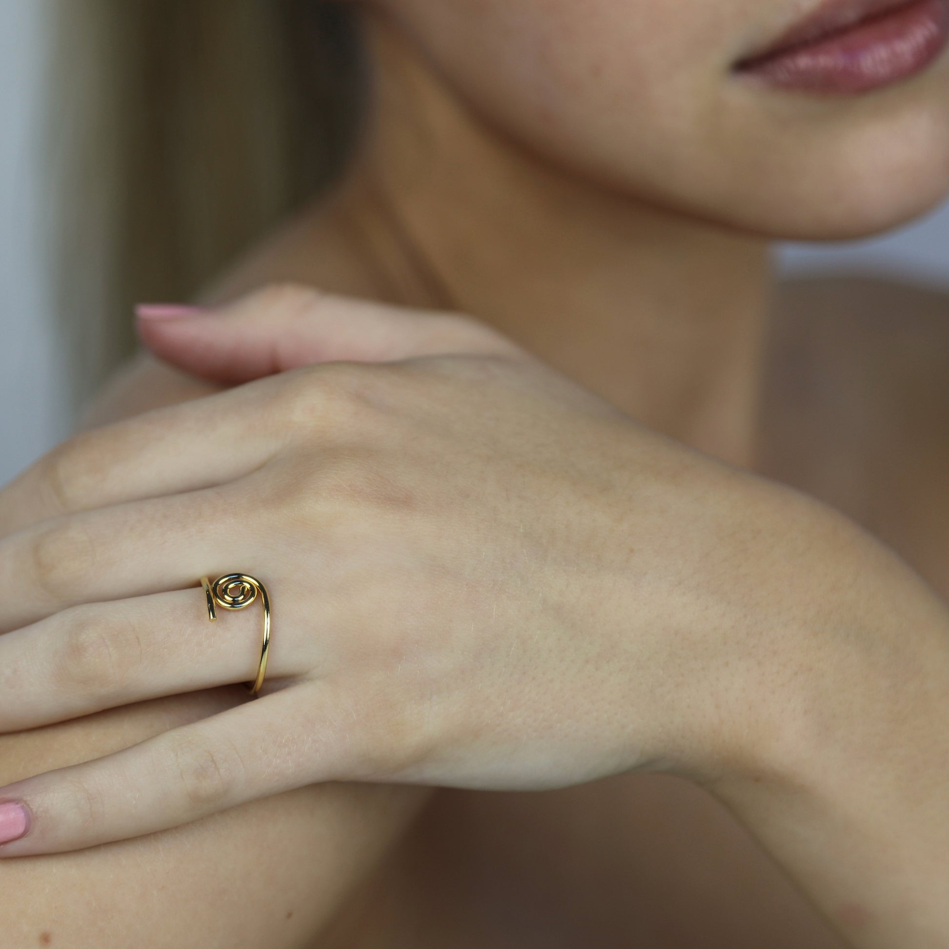 Model wearing Lilli Ring Gold, Aura by Gabby Collection - Gabby C Thomas  - Iza by Silvia D'Avila, handmade one-of-a-kind sculptural artsy jewelry, New York